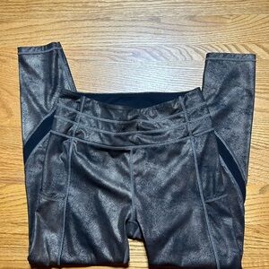 Women’s Zyia Black with Gold Metalic Leggings